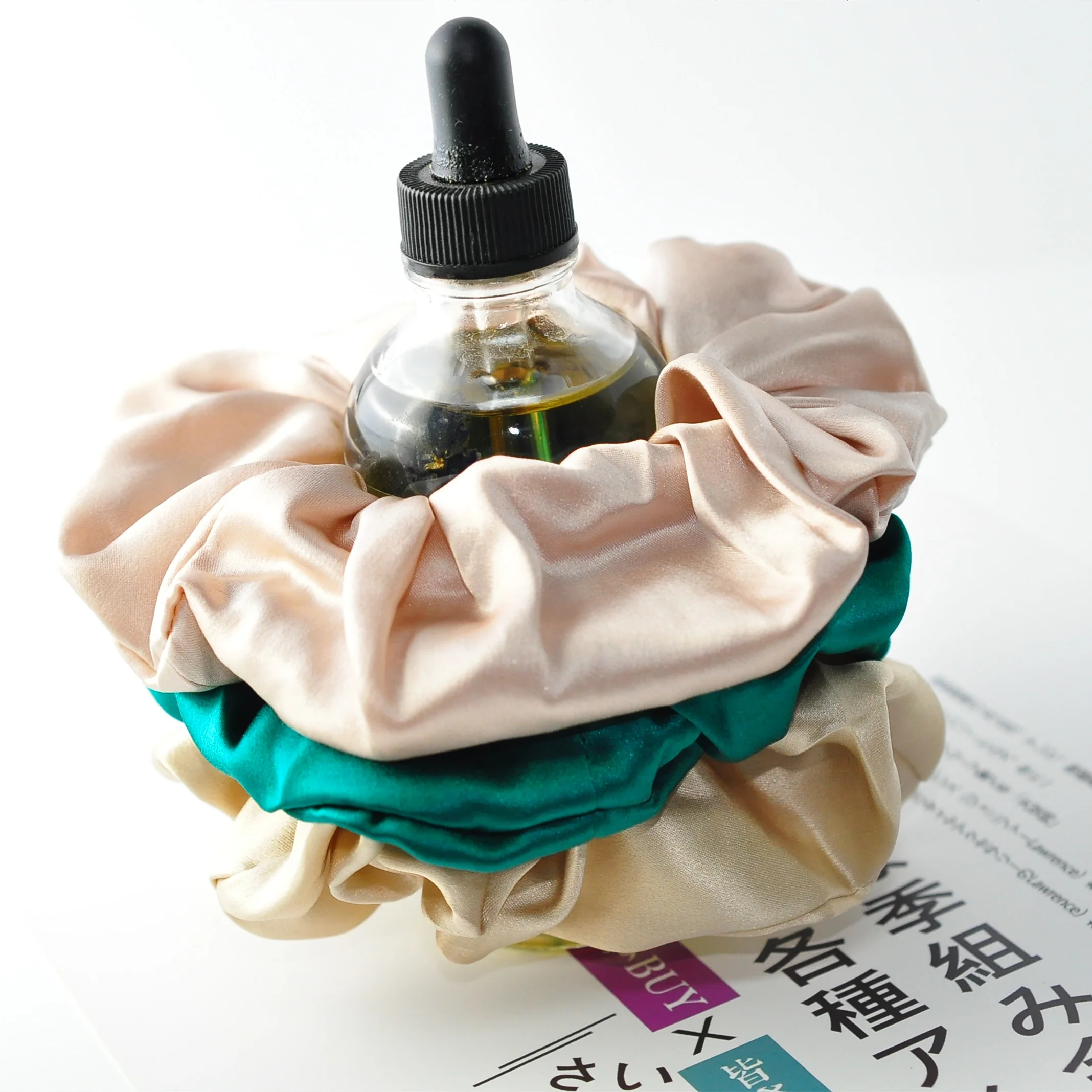 
Drop shipment Big Size Colors Satin Elastic Hair Bands Hair Ties Ropes Silk Scrunchies for Hair Accessories 