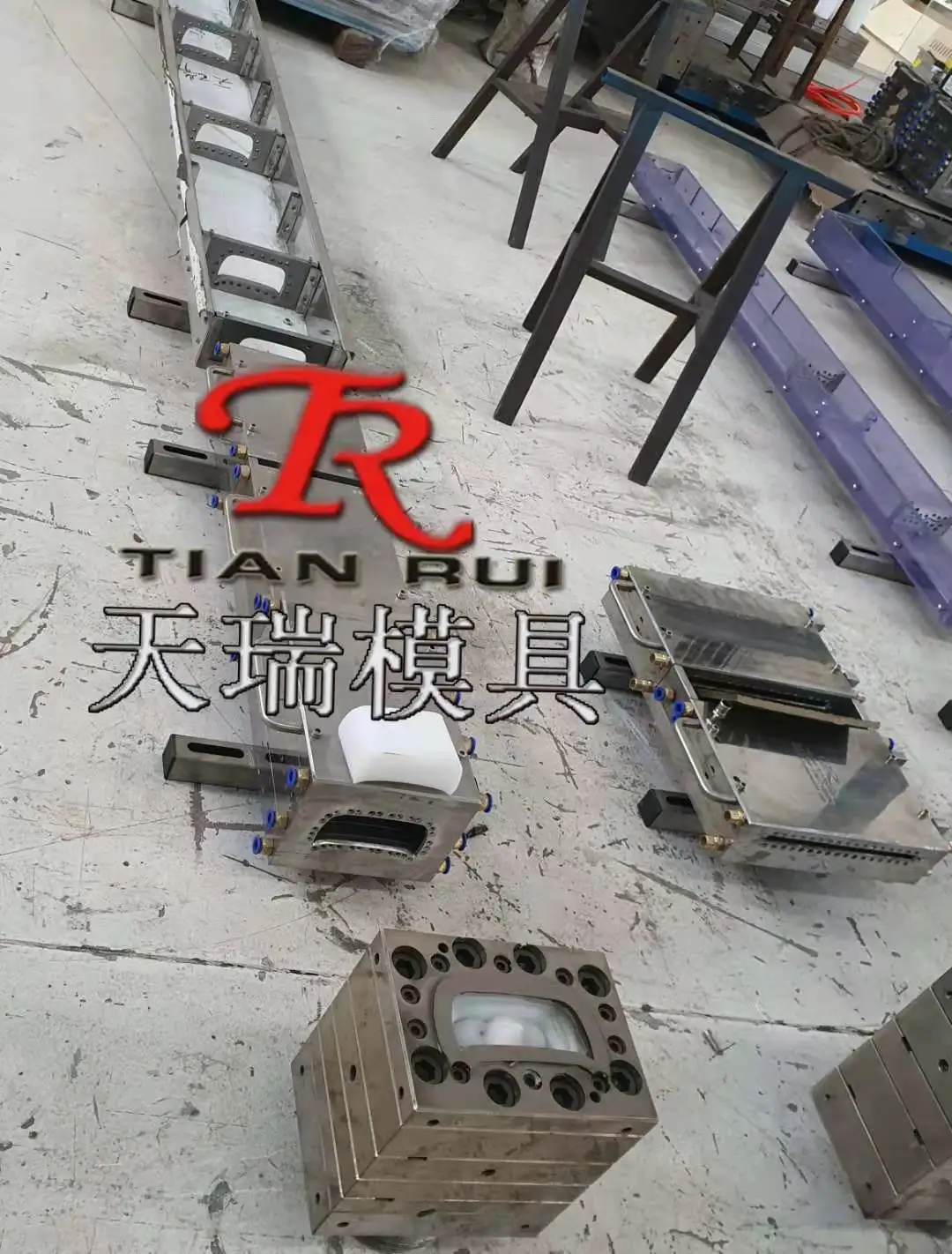 HDPE extrusion die head PE Foaming Panel Mould