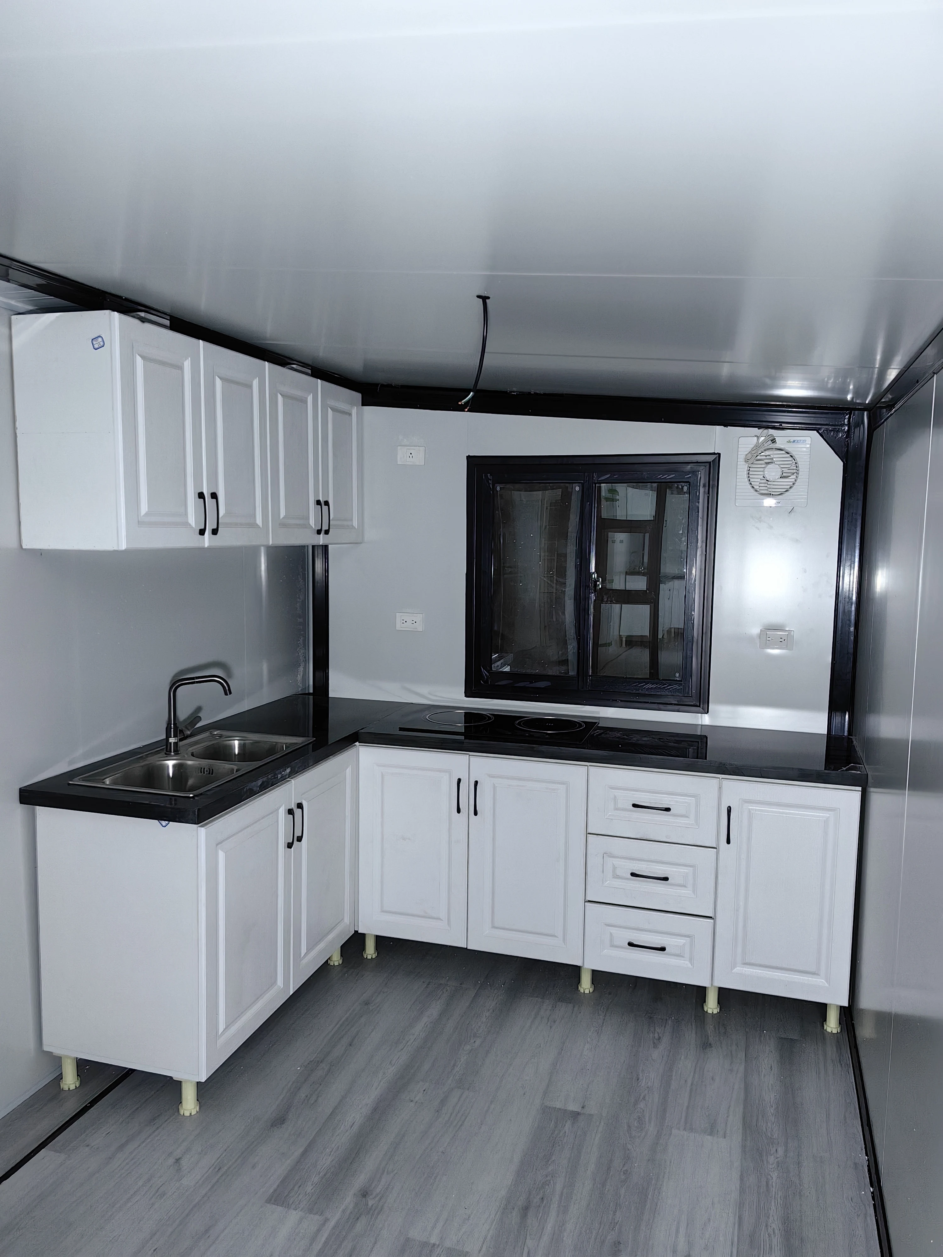 Luxury Custom Modular Homes Extendable Prefabricated  Expandable House Large Bedrooms Living Room Container House