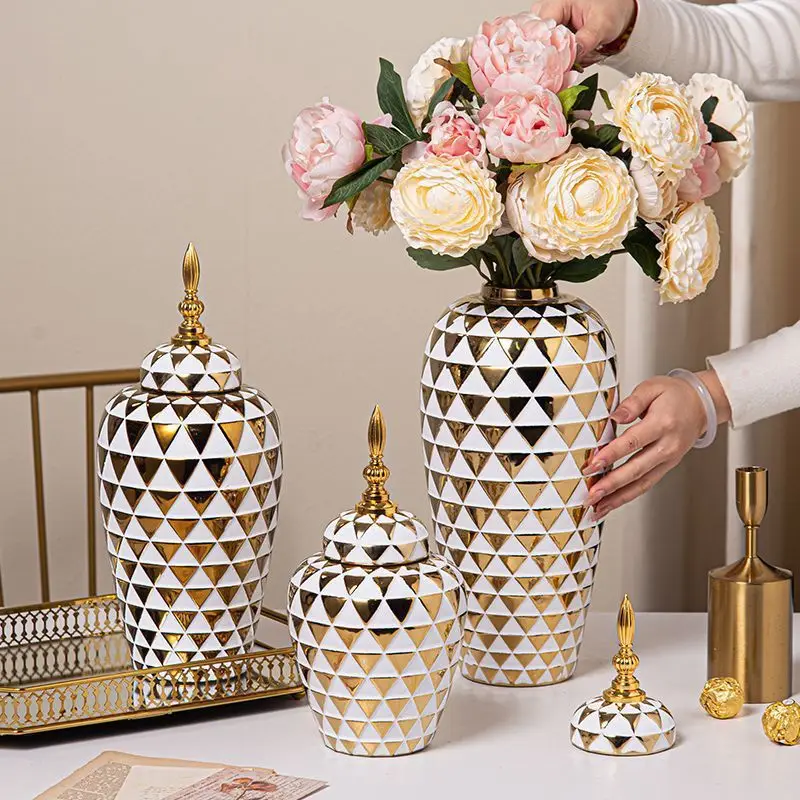 New Arrivals Home Decor Glazed White Ceramic & Porcelain Vases, Ceramic Ginger Jar Flower Vase with Lid For hotel Wedding