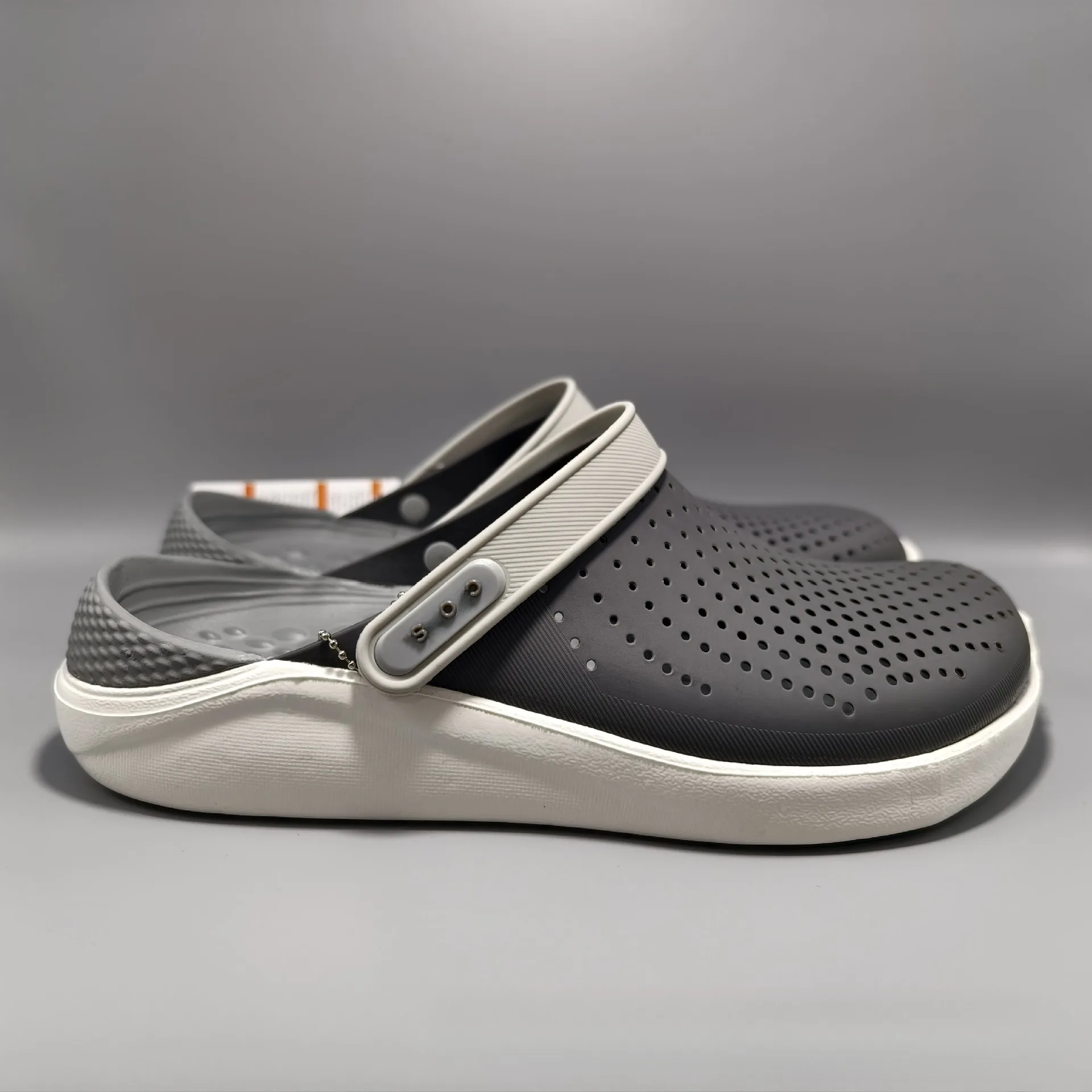 2023 Iteride Crog Flat Sandals for Men Women Lightweight Beach Shoes with EVA Rubber PVC Insoles Soft Comfortable for Summer