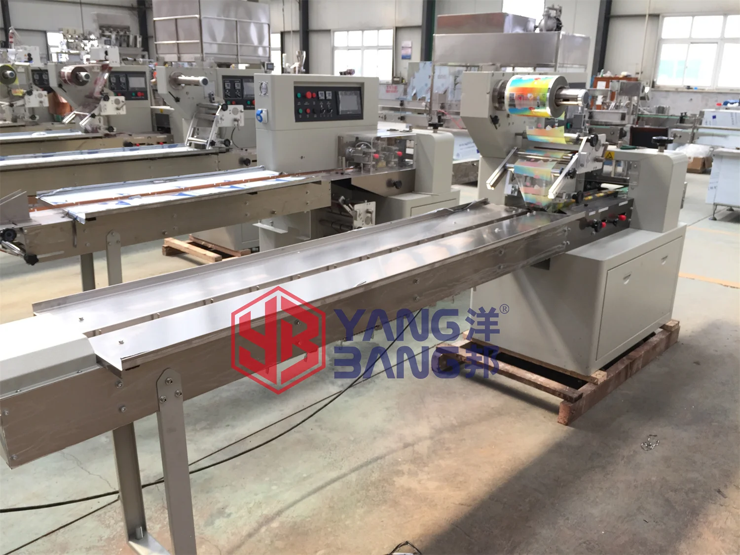 YB-250 Automatic Flow Packing Machine For Ice Cream Bar Summer Ice Pop Packaging Machine