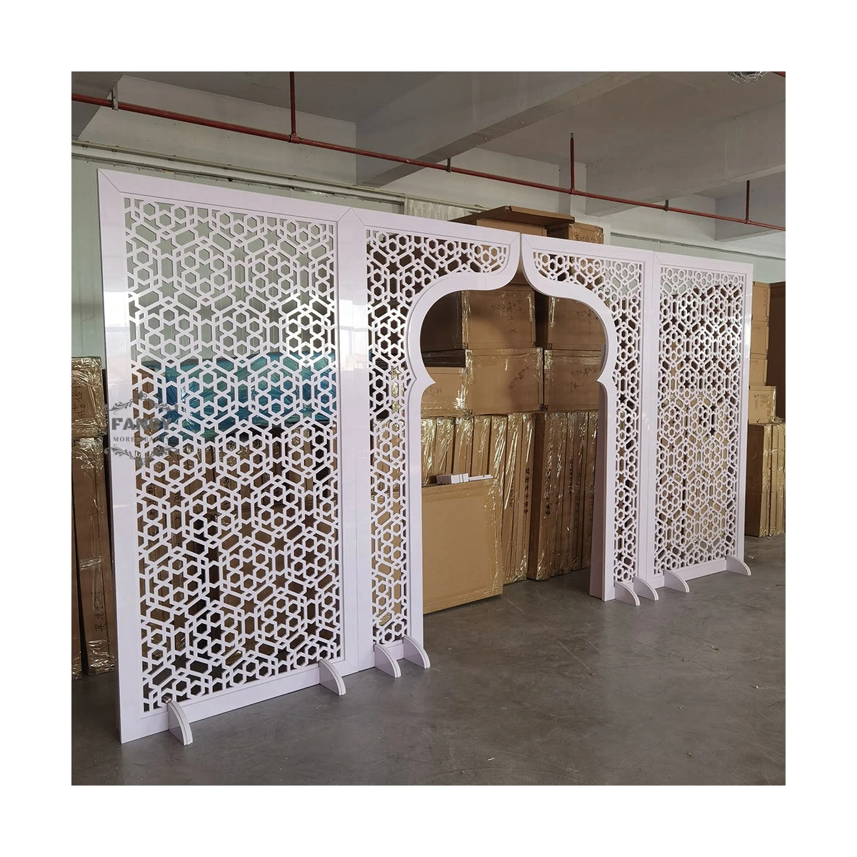 White Islamic Design Wall Backdrop Wedding Props Arch Stage Background Acrylic Frame With Carved Flower