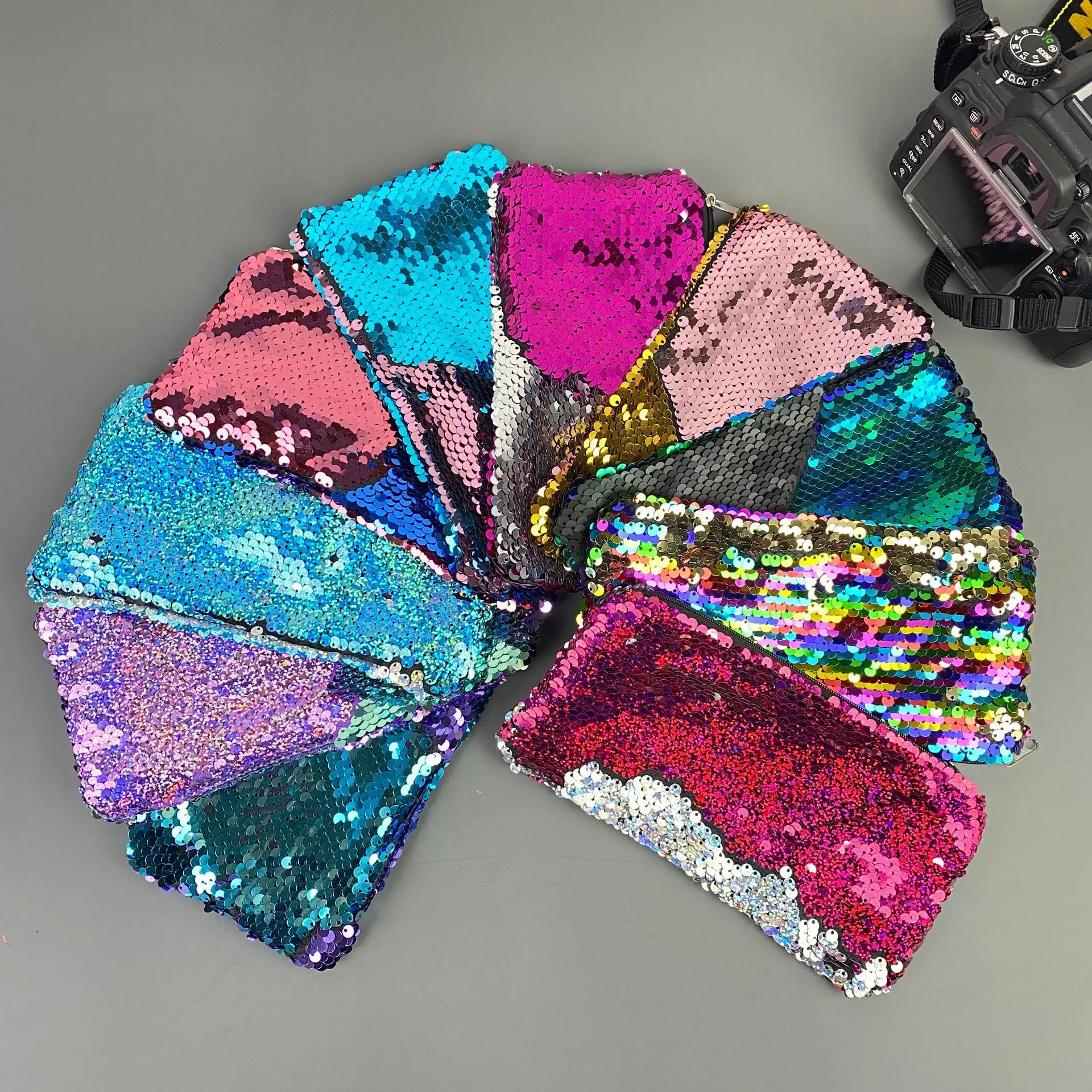 Reversible pink zippered sequin cosmetic pouch shiny paillette glitter makeup pencil bag Travel Glitter Gold Beach Makeup bag