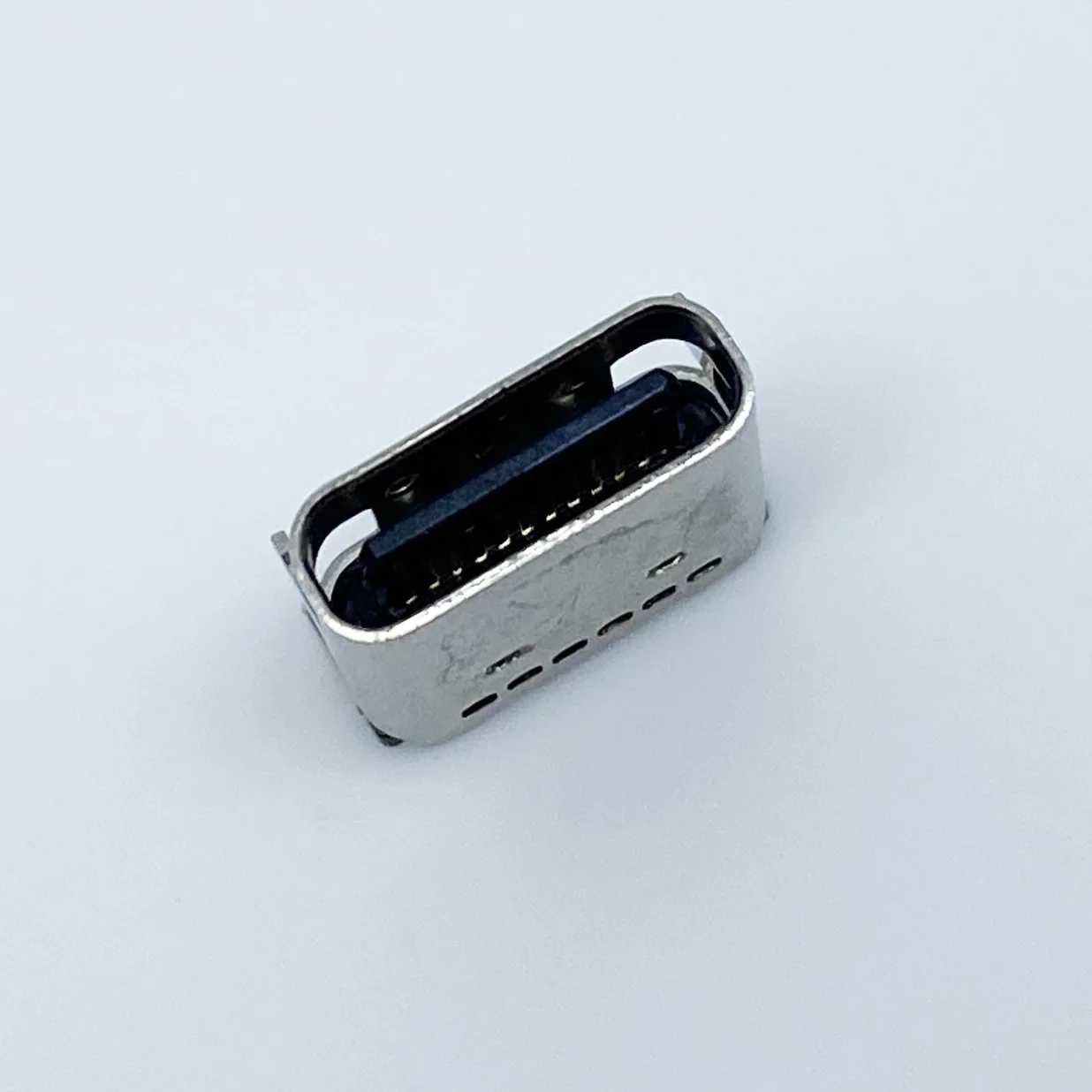Dongguan type-C USS400060 mobile phone charging connector supplier 0.5A 50V 24 PIN Android battery with