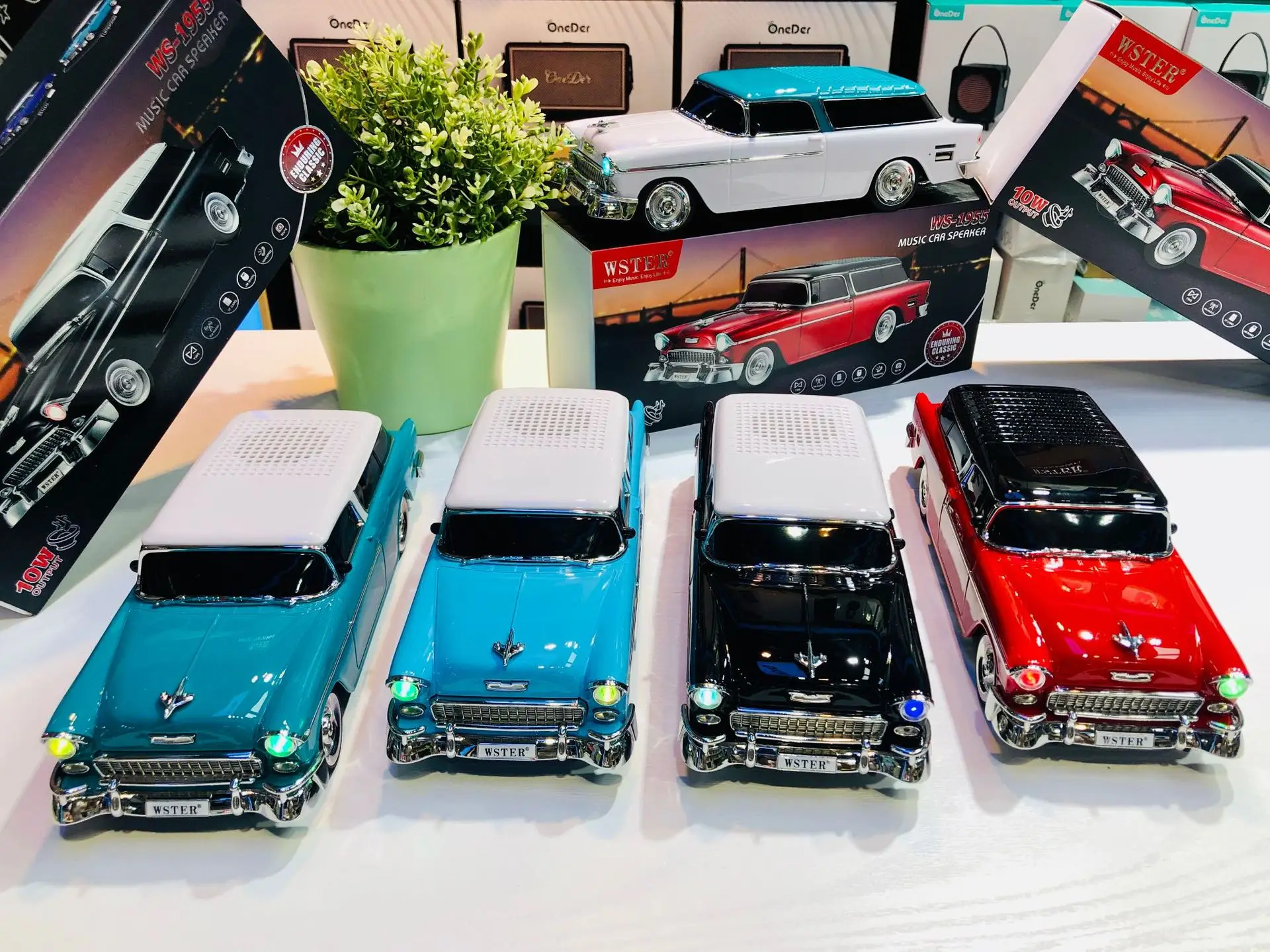 1500mAh Classical Vintage Car Design WS1955 Wireless Desktop Party BT Portable FM Radio Mini Karaoke Speaker With FM Radio