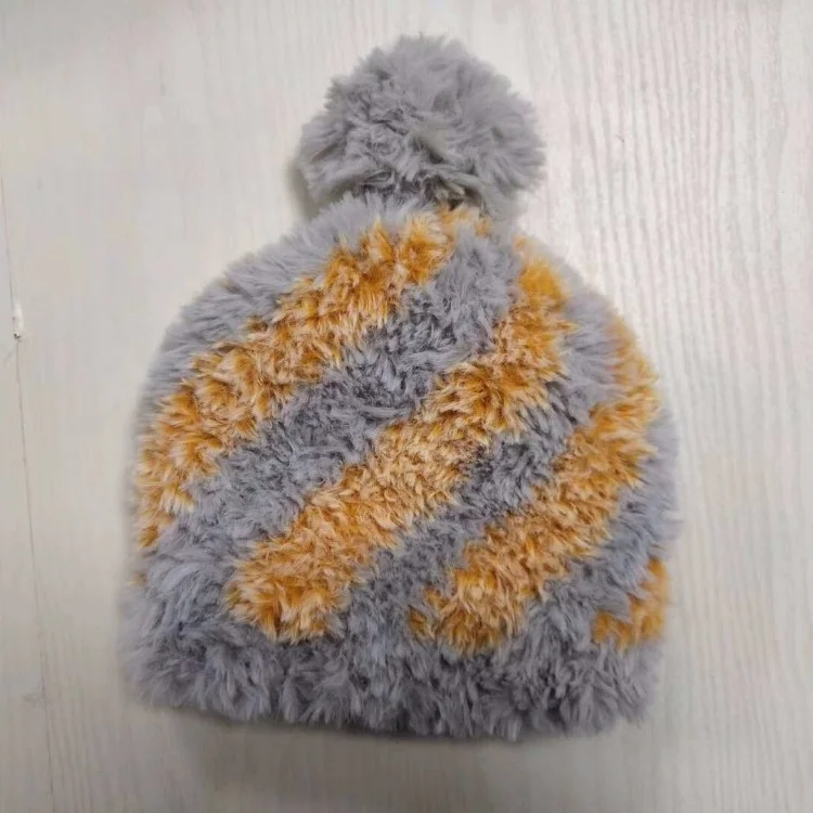 Много цветов 100% полиэстер необычная искусственная меховая пряжа для ручной вязки