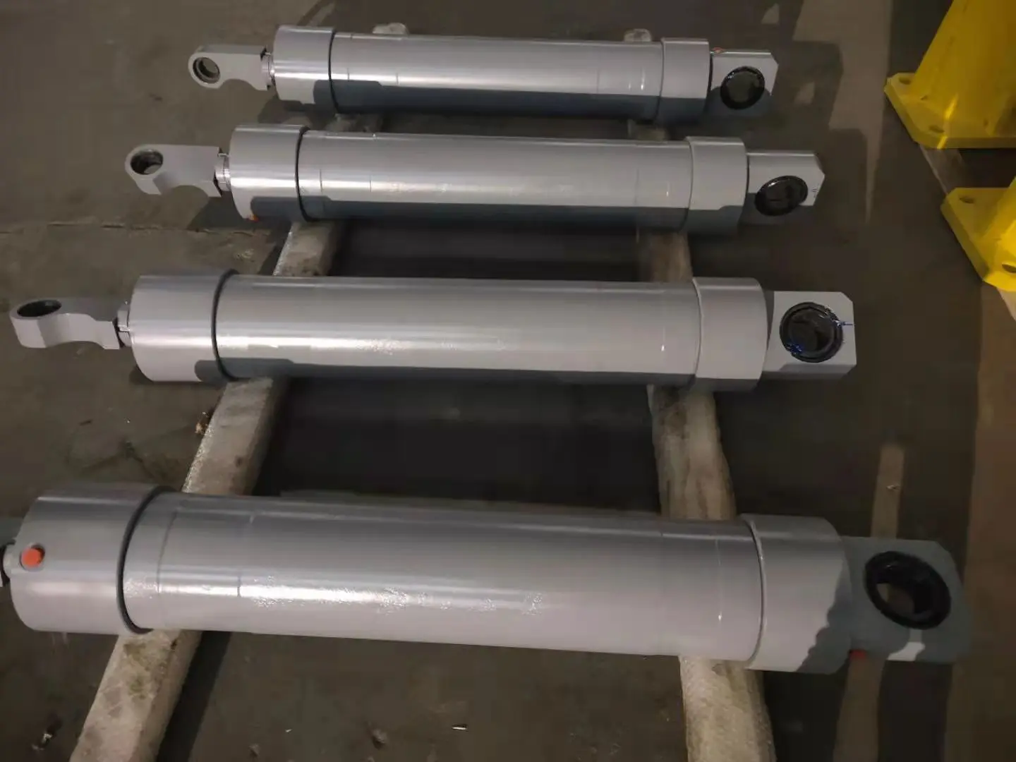 Factory best price hydraulics cylinder piston for 100 200 300 400 ton excavator Arm Boom Bucket Cylinder