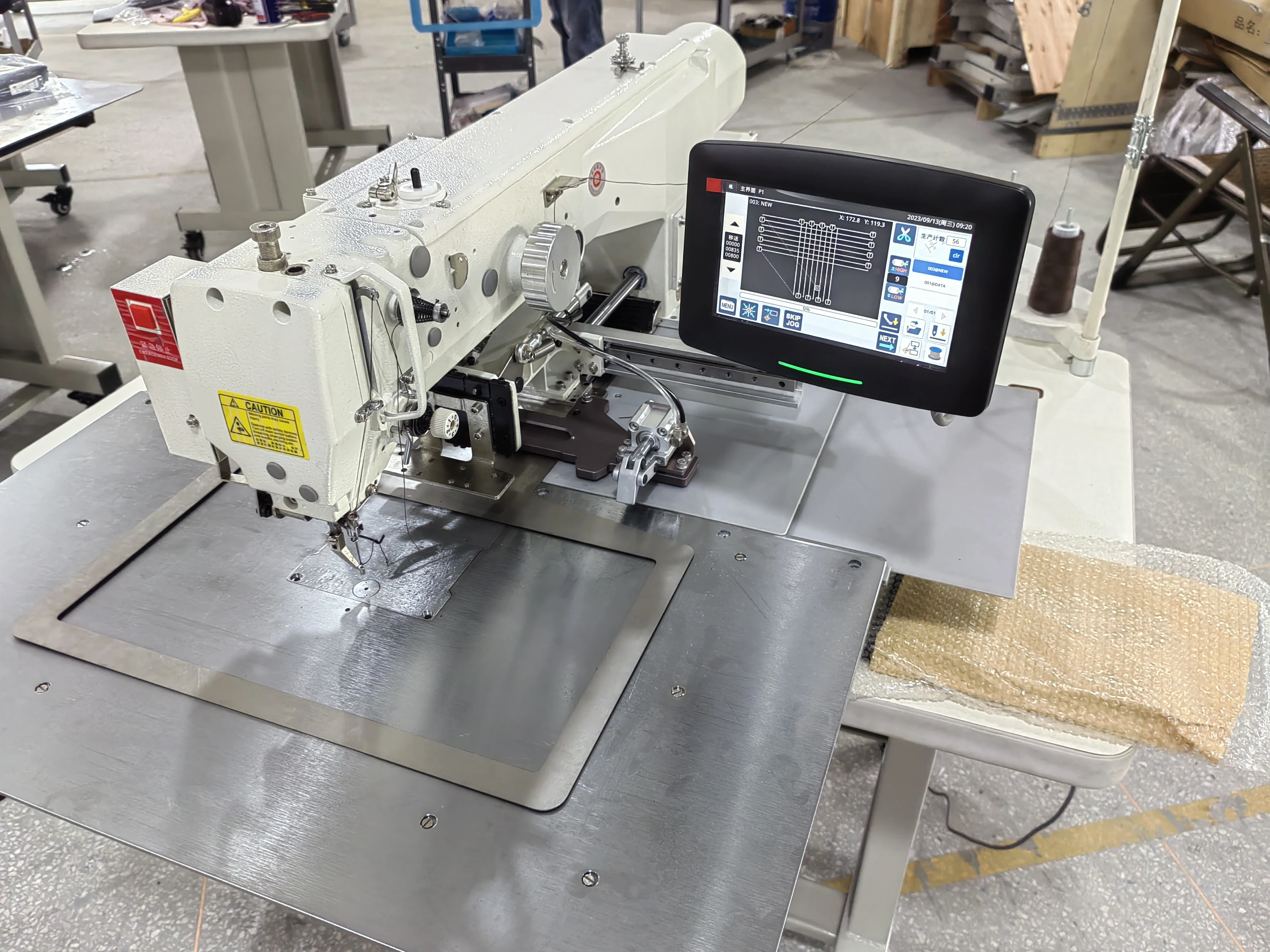 Automatic programmable pattern sewing machine 3020 large industrial sewing machine