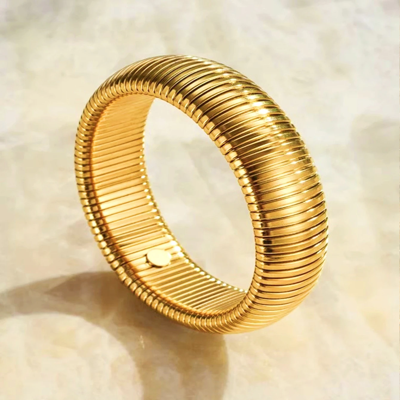 Luxury Stainless Steel 18k Gold Plated Elastic Chunky Stripe Cuff Bangle Women Wide Circle Bracelet Jewelry For Gift