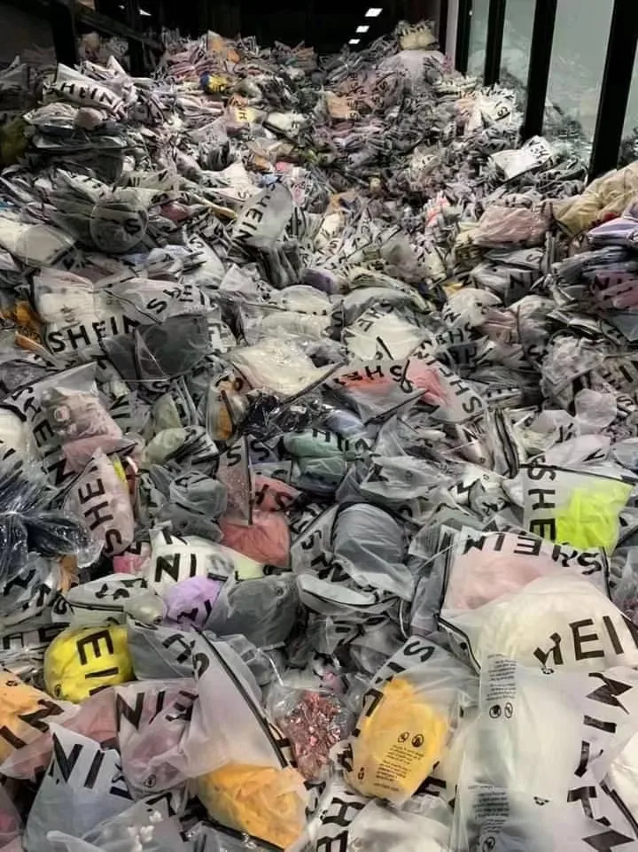 Shein Inventory Wholesale Factory Source Stocks T-shirt Pants Casual Dresses Shop Shein Clothing Apparel Stock