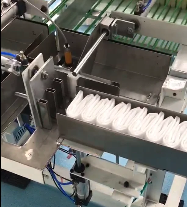 Real factory Disposable medical surgical gauze triangle bandage making machine