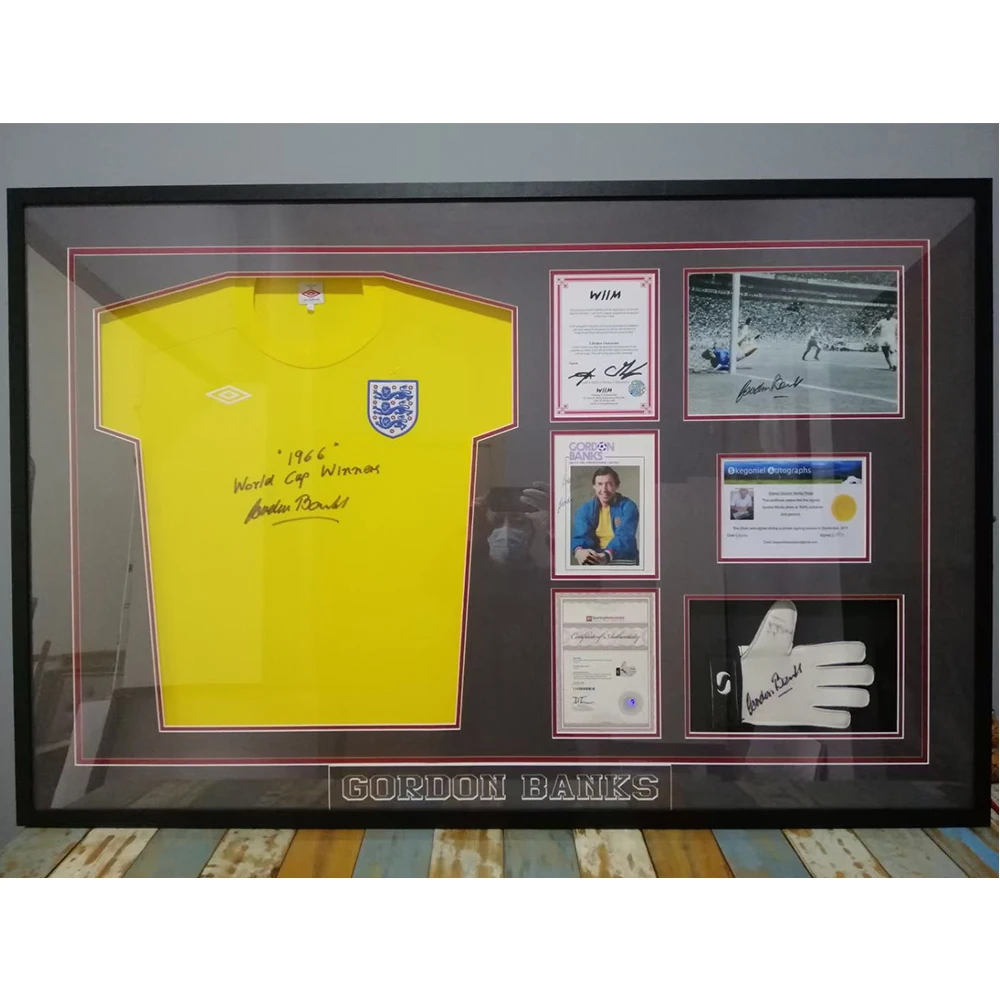 Professional Clear Acrylic Protective Baseball Jersey Display Hanger Case Custom Jersey Display Stand