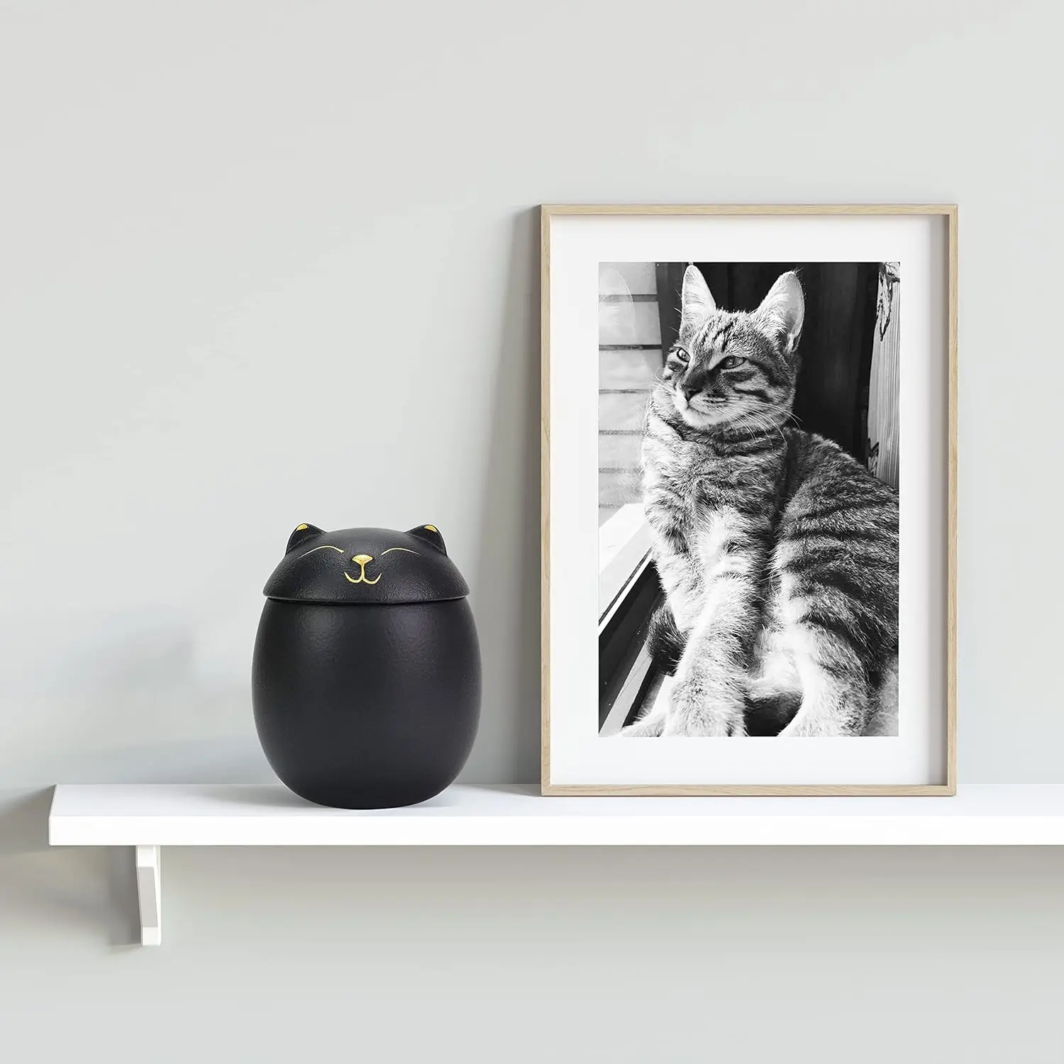 Pet Ceramic Urn Small Memorial Keepsake Urns Animal Box Souvenir Wood Box for Cat Dogs Ashes Funeral Cremation Pet Casket & Urns