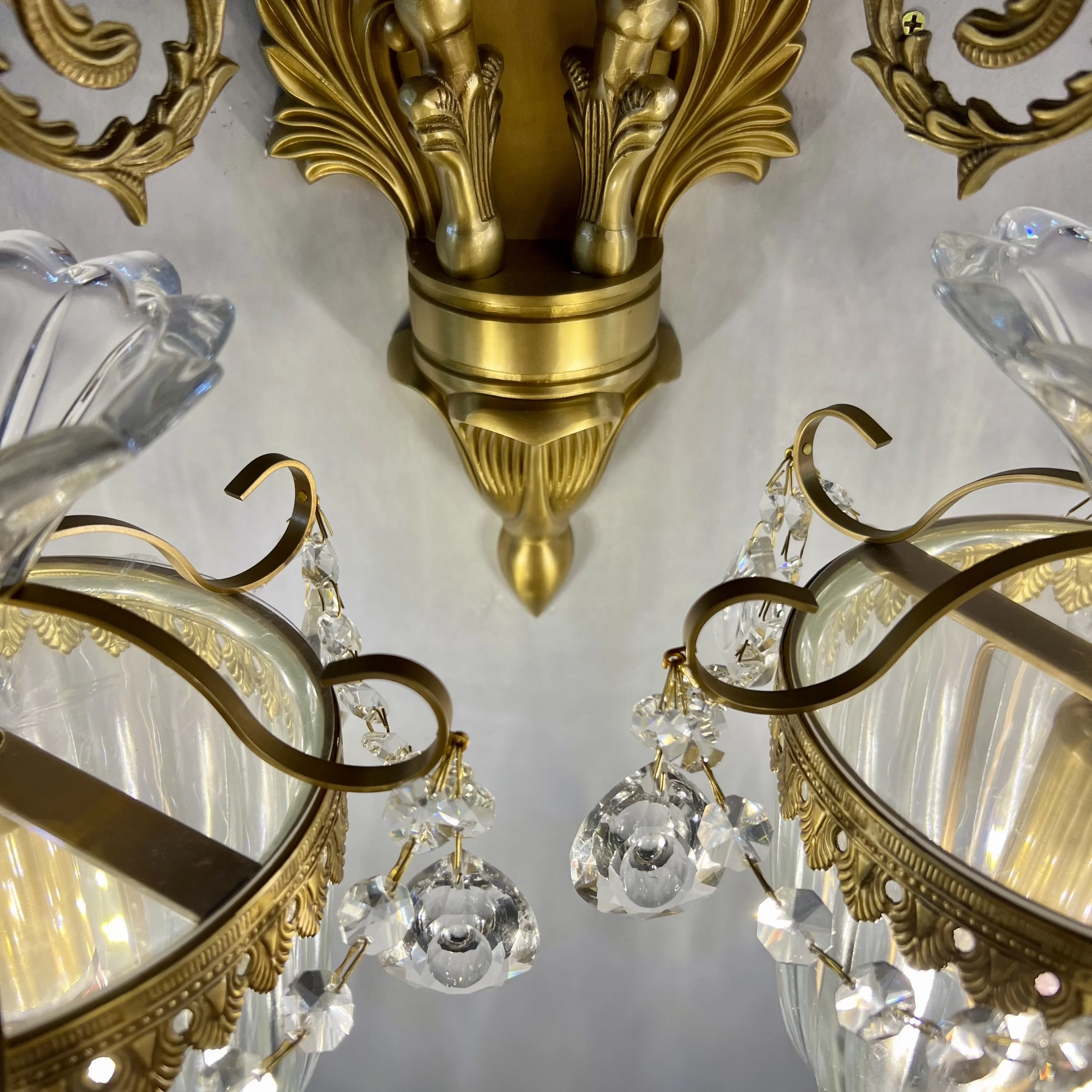 E14 Gold Victorian 2-Light Wall Lamp Vintage Crystal Glass Decorative Fancy Luxury Indoor Wall Light Bedside Crystal Light Decor