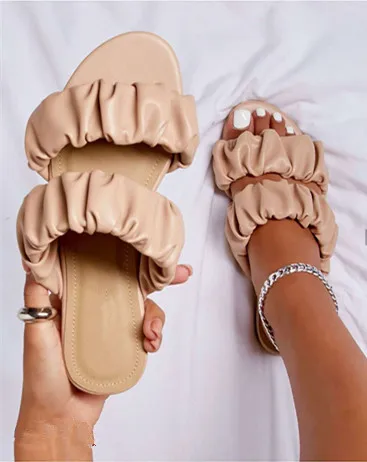 2023 Summer new style  sandals flat ladies slippers jelly sandals women flat sandals for women and ladies