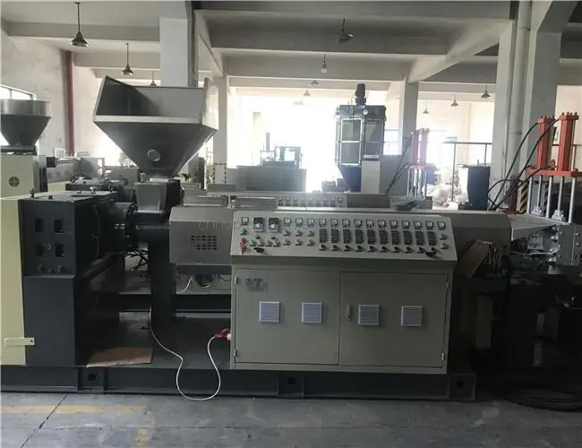 Пластиковые гранулы из сшитого полиэтилена