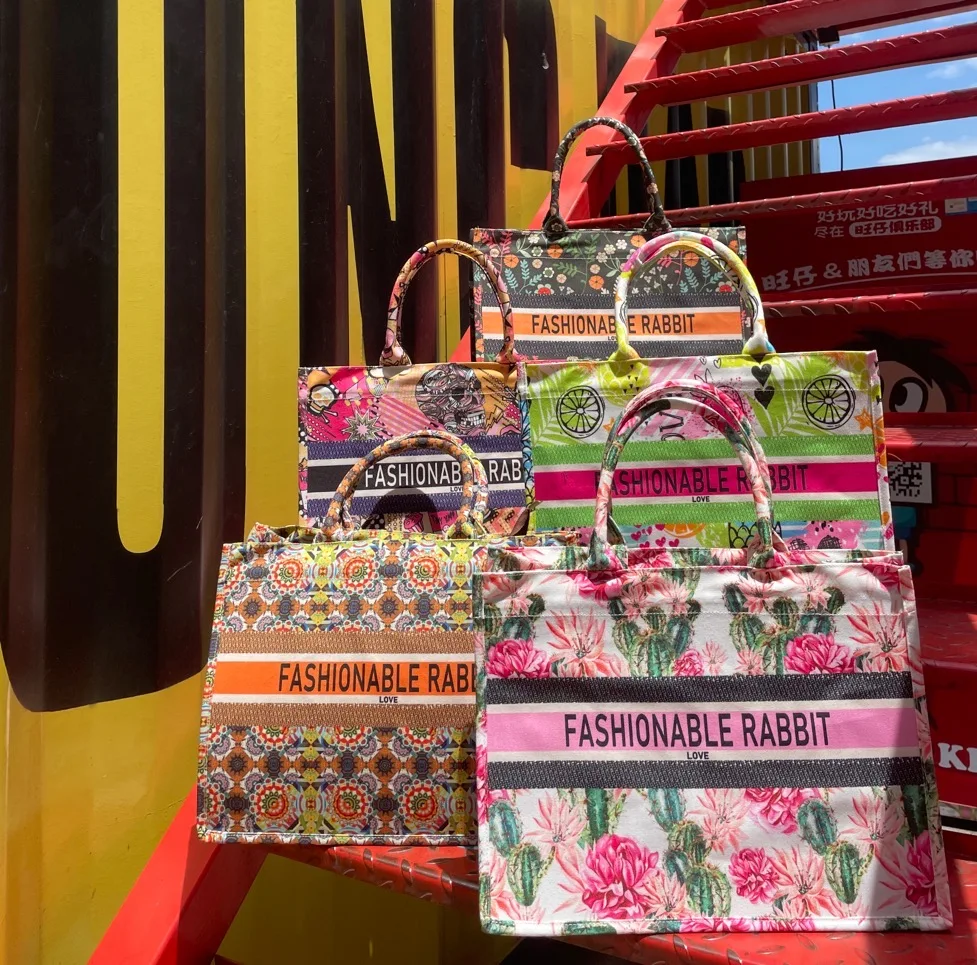 High Quality Fashion Dobby Canvas Handbag With Embroidery Patch folding Recyclable Jacquard Canvas Cotton Tote Bag