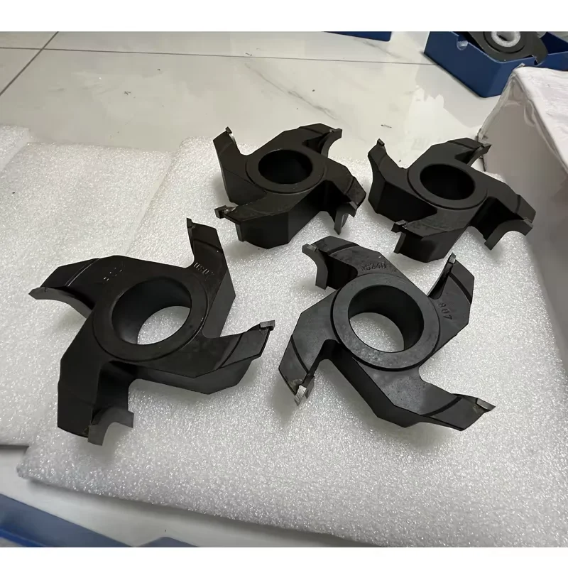 Contour cutting machines for wood / gear milling / cutters