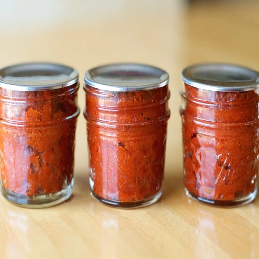 Bulk tomato paste in brix 28 30 low price in drums uses for sauce puree soon available in canned with free sample