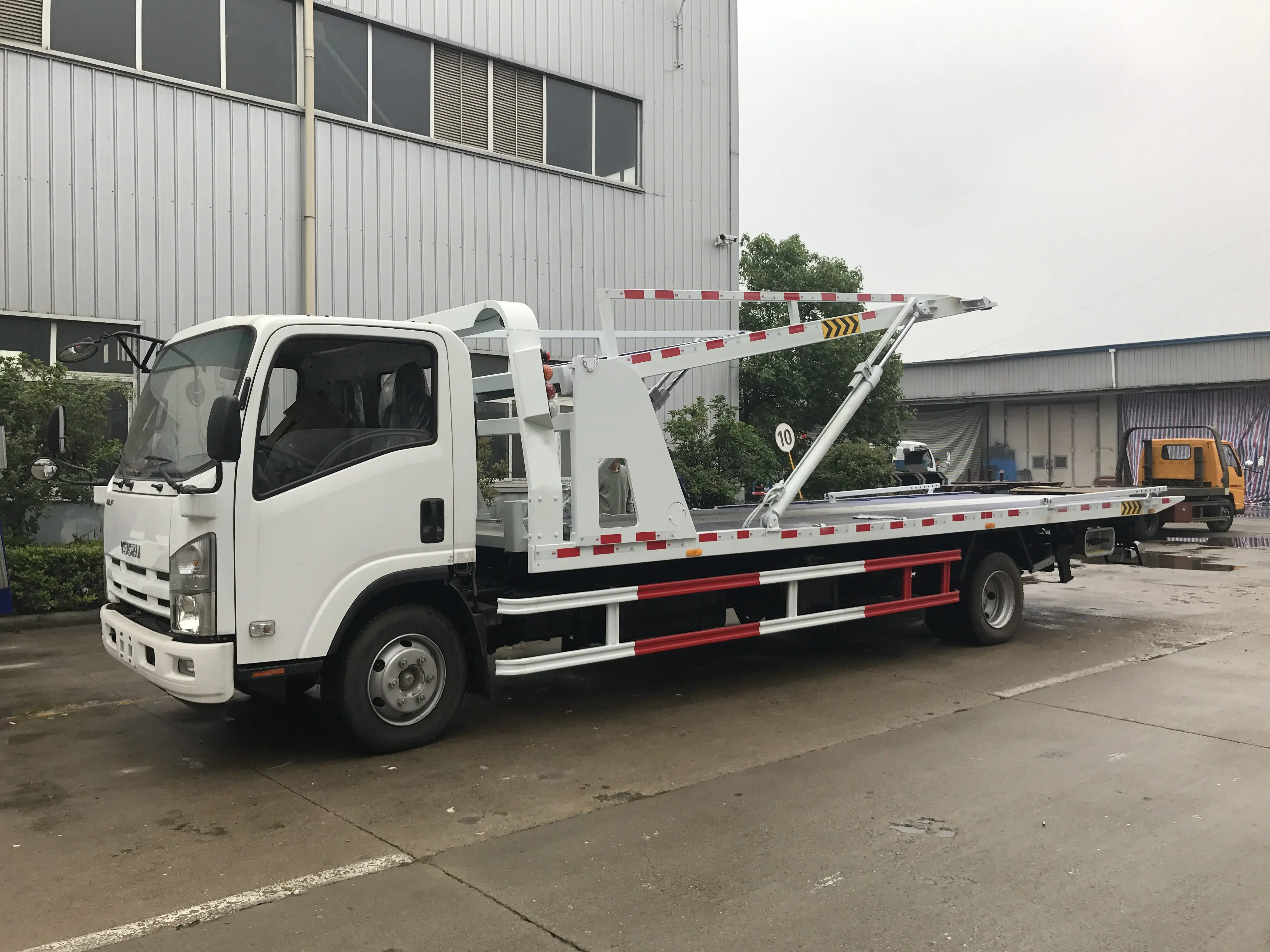 Brand new used HOWO Double Deck Wrecker New Condition Manual Transmission Tow Truck euro 2 Diesel Fuel