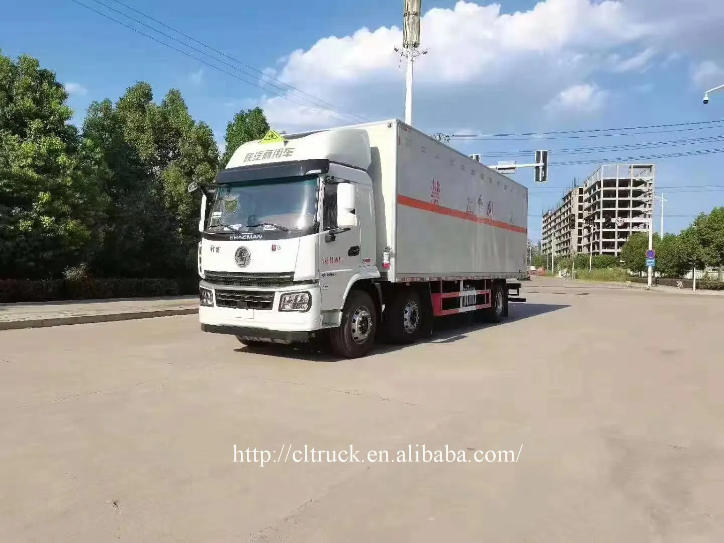 CLW 3.5ton 4 ton 8ton 10ton 12ton 15ton 4x2 carbon steel cargo box truck with gate lift 1.5ton