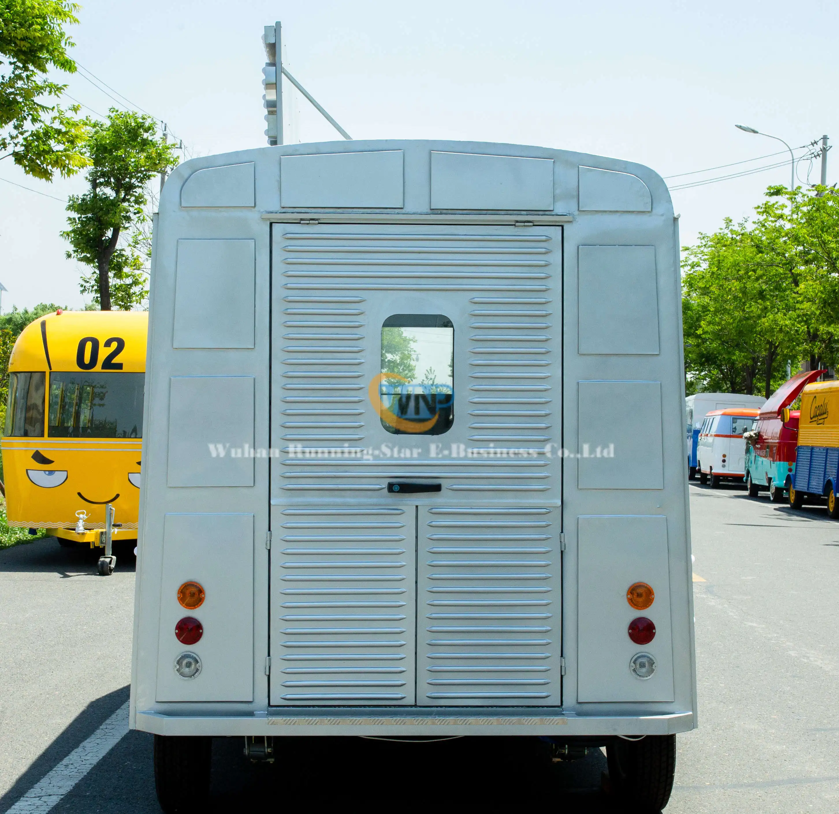 Customized street petrol roasted chicken container street fast food trailer enclosed fully equipped donut buy mobile kitchen