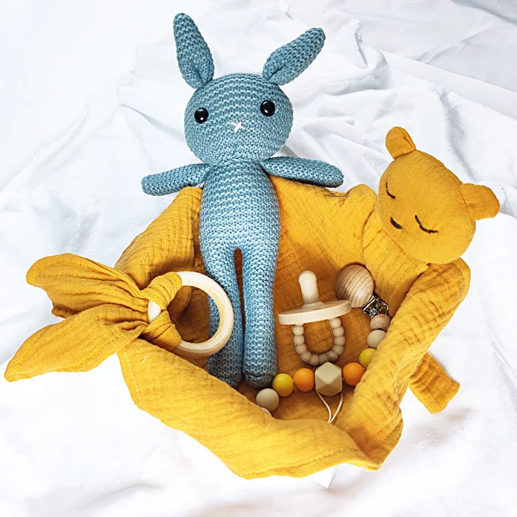 Wholesale 100% Handmade Crochet Rattle Wooden Baby Rattles Baby Pacifier Clip Bracelet Rattle Teether Toy Set