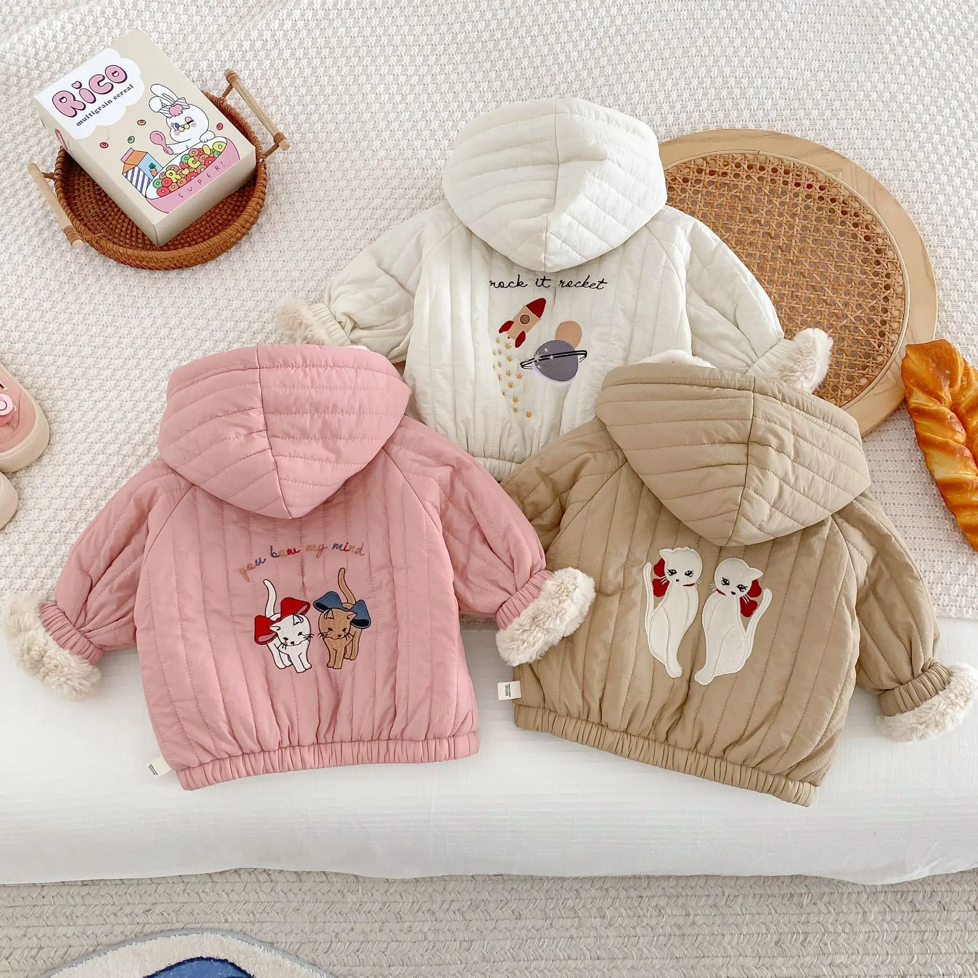 Factory Wholesale Solid Color Cute Cats Pattern Baby Girl Hooded Coat Down Jacket