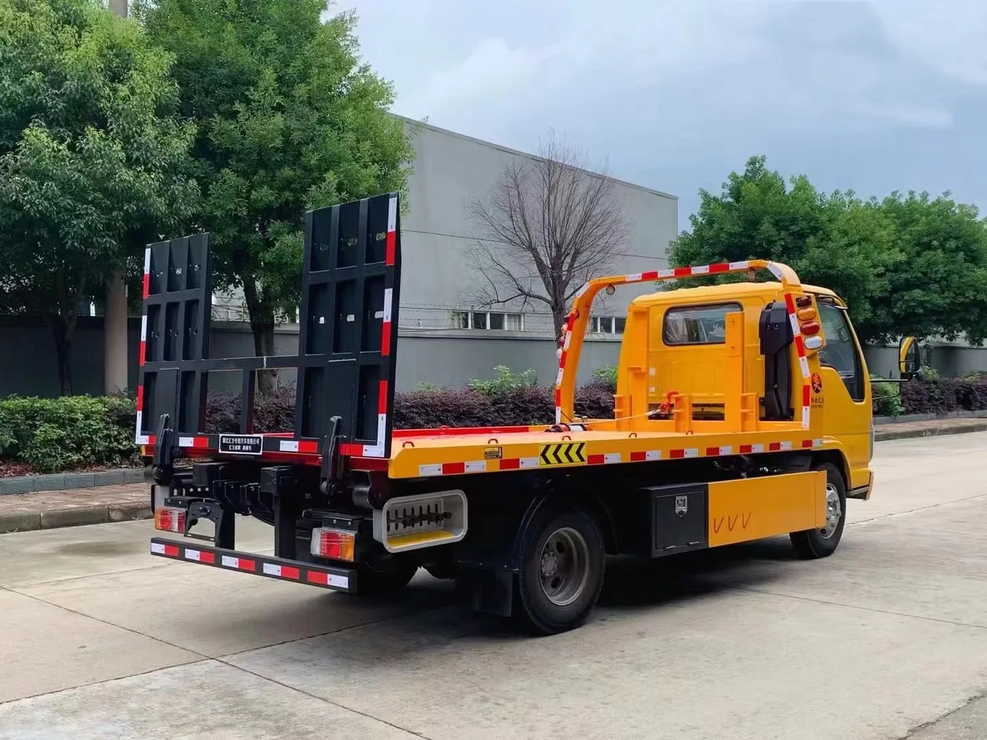 ISUZU  100P 4X2 Flatbed wrecker tow truck 4 Ton highway Road Emergency Rescue tow truck & wreckerk for Car Towing