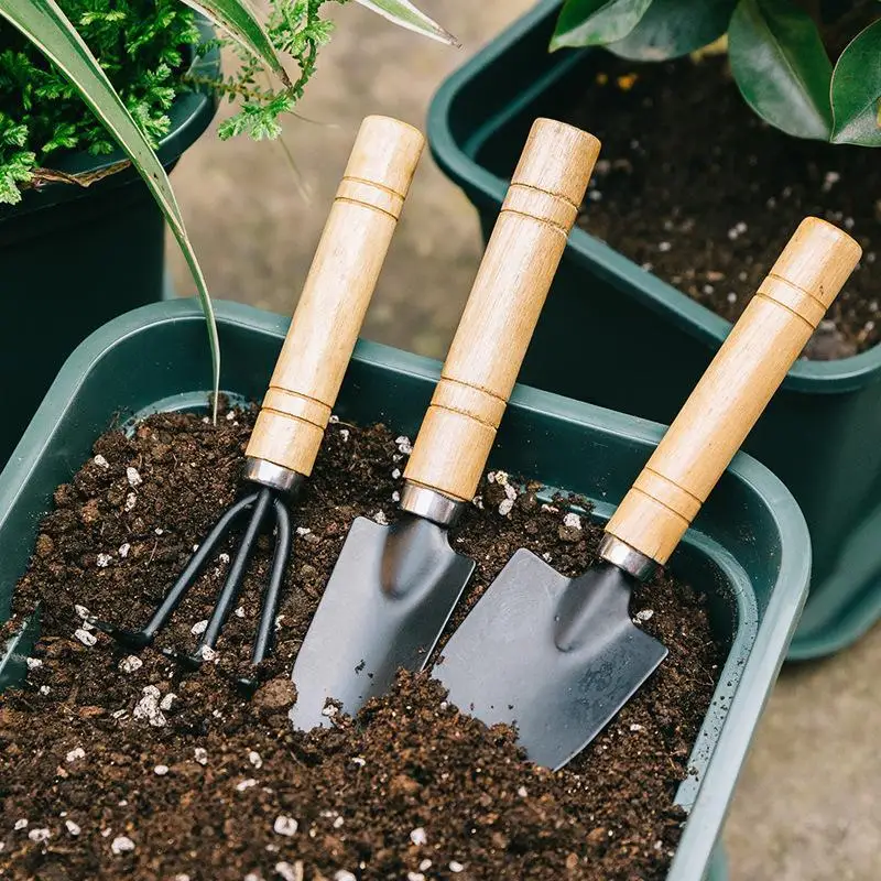 Wholesale Garden Shovel for Planting Vegetables and Flowers Spade Shovel Rake
