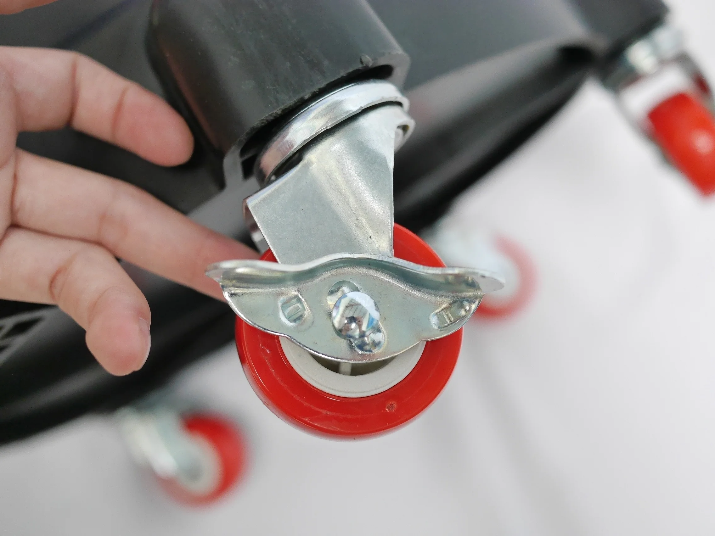 Plastic Bucket Dolly With 5 Wheels and 2 Locking Casters For Easy Car Washing Trolley Dolly Heavy Duty