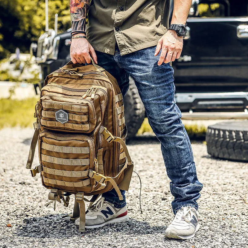 Нейлоновый водонепроницаемый тактический рюкзак Emersongear 1000D для кемпинга на заказ с системой «Молле» фитнеса 45 л