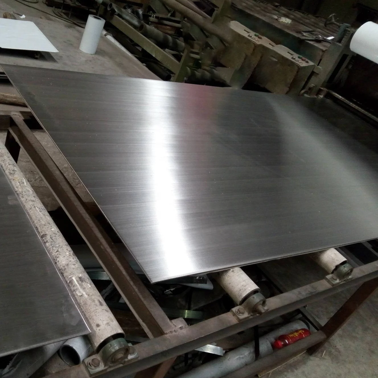 Anti-slip 1050 1060 H14 3003 3005 3105 series sheet price 1.5mm 4mm 5mm aluminum sheet Orange peel aluminum roll cladding sheet