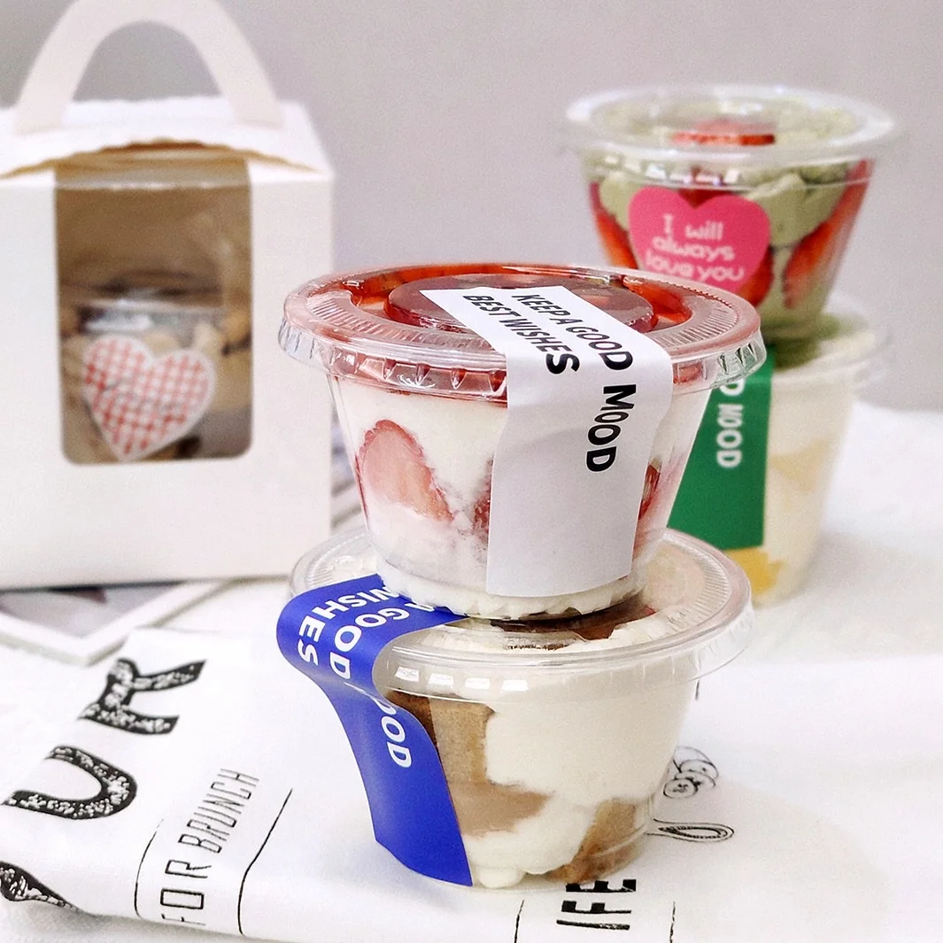 Custom 7oz disposable yogurt ice cream cake frozen Dessert PET Plastic milkshake cup with dome flat lid