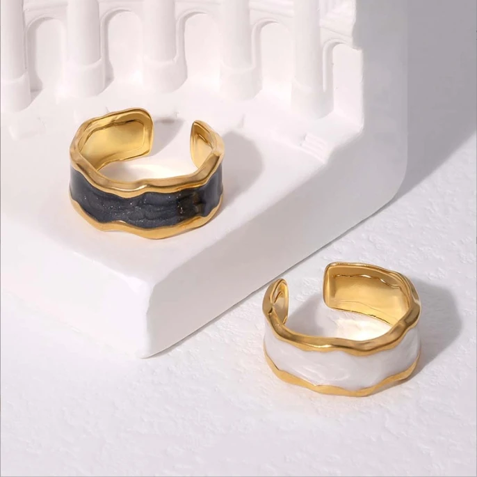 Fashion Classic 18K Gold Plated Stainless Steel Design Ideal drop oil simple jewelry opening rings for Weddings and Engagements