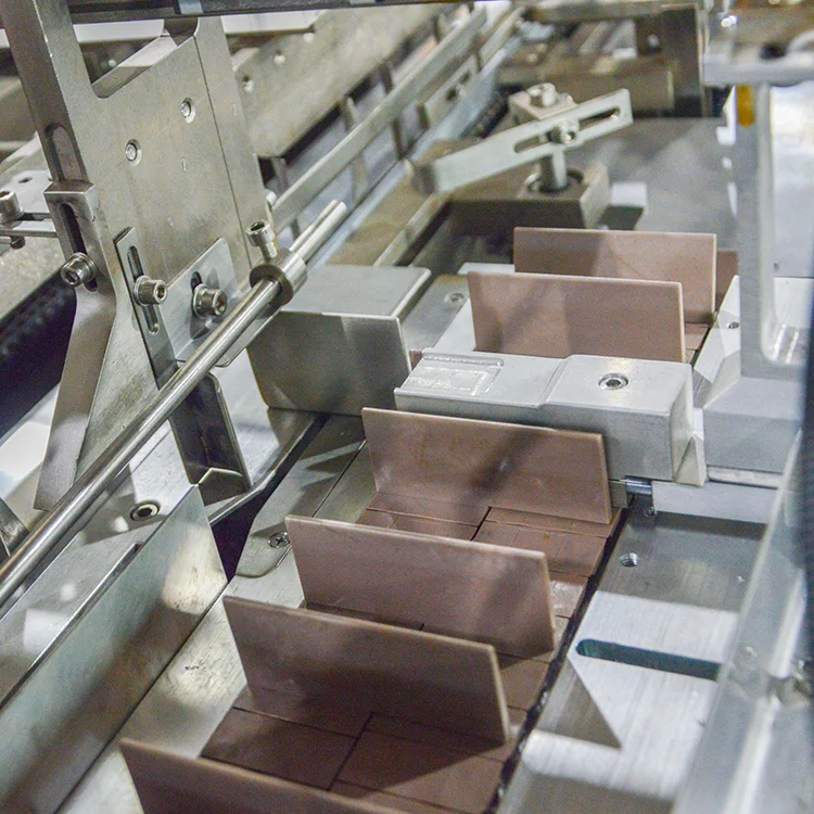 Automatic Choco Pie 6pcs or 12 Packs Box Cartoning Packing Machine