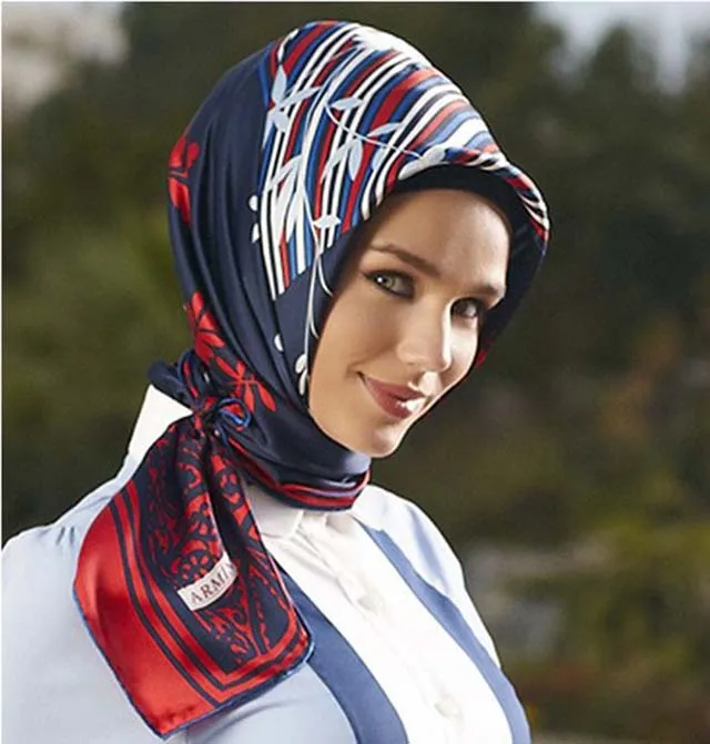 Cheap Price Women Printed Turkish Square Satin Scarf Wholesale