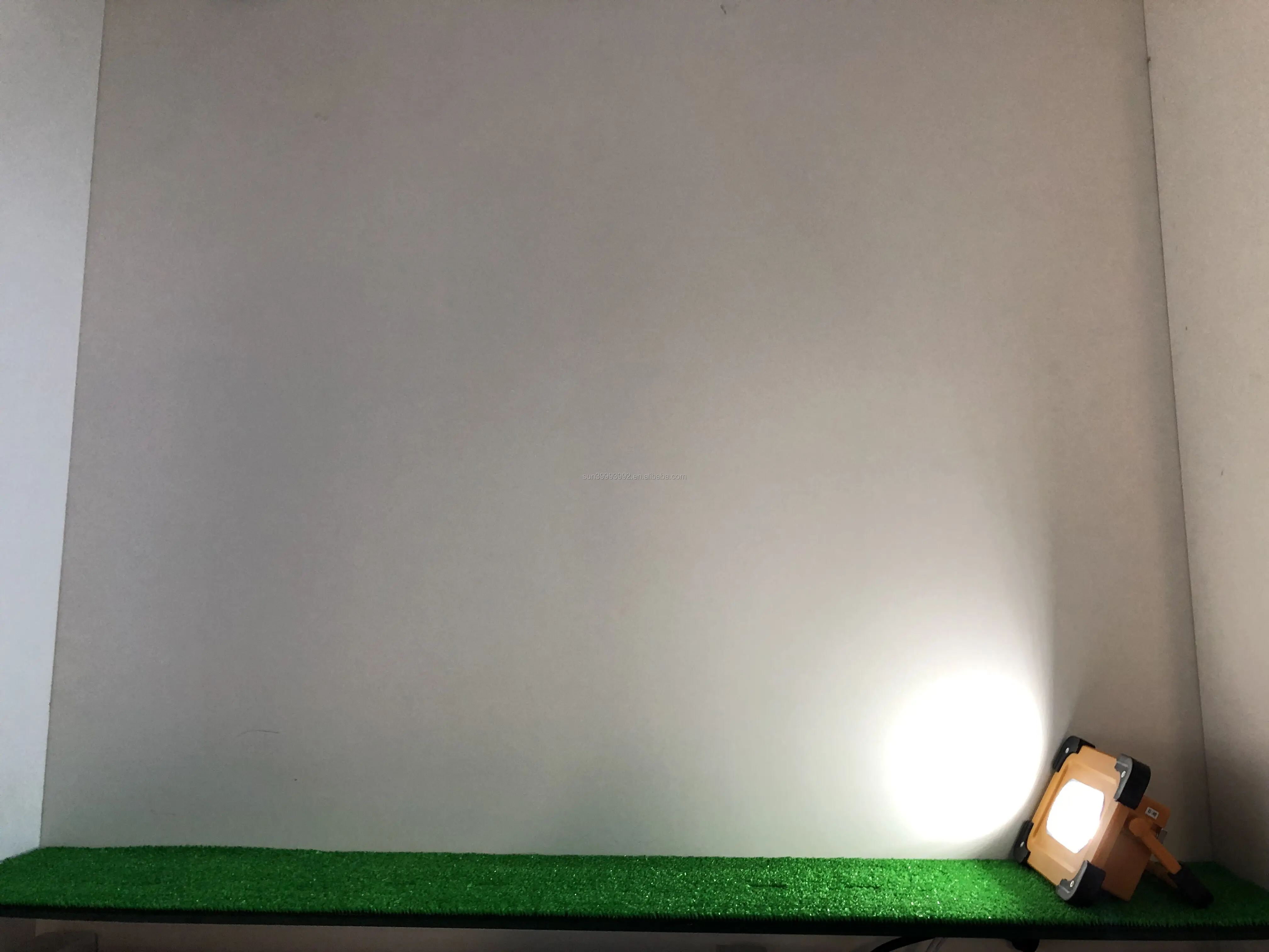 Outdoor emergency lighting flashlight tourcher reflector solar powered projector support phone ipad mp4 charging