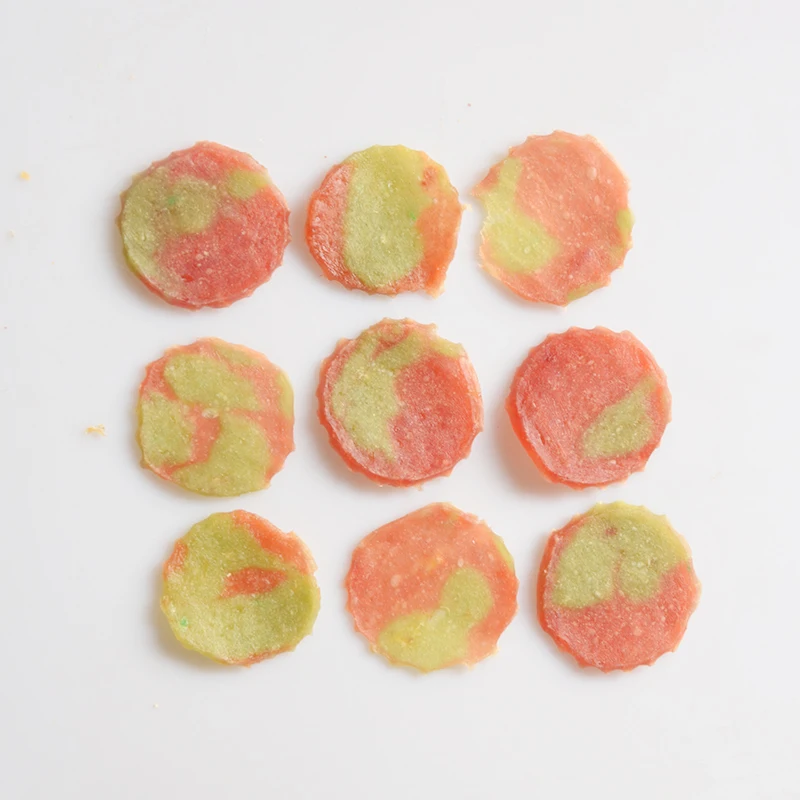 Бесплатные образцы двойные круглые ломтики утки и брокколи Угощение для кошек брендовые угощения