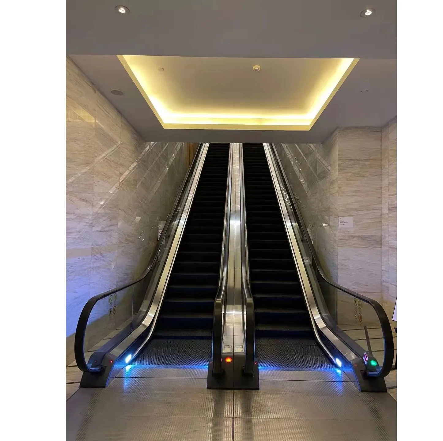 high quality 0-6 degree or 10-12 degree city walkways moving walks