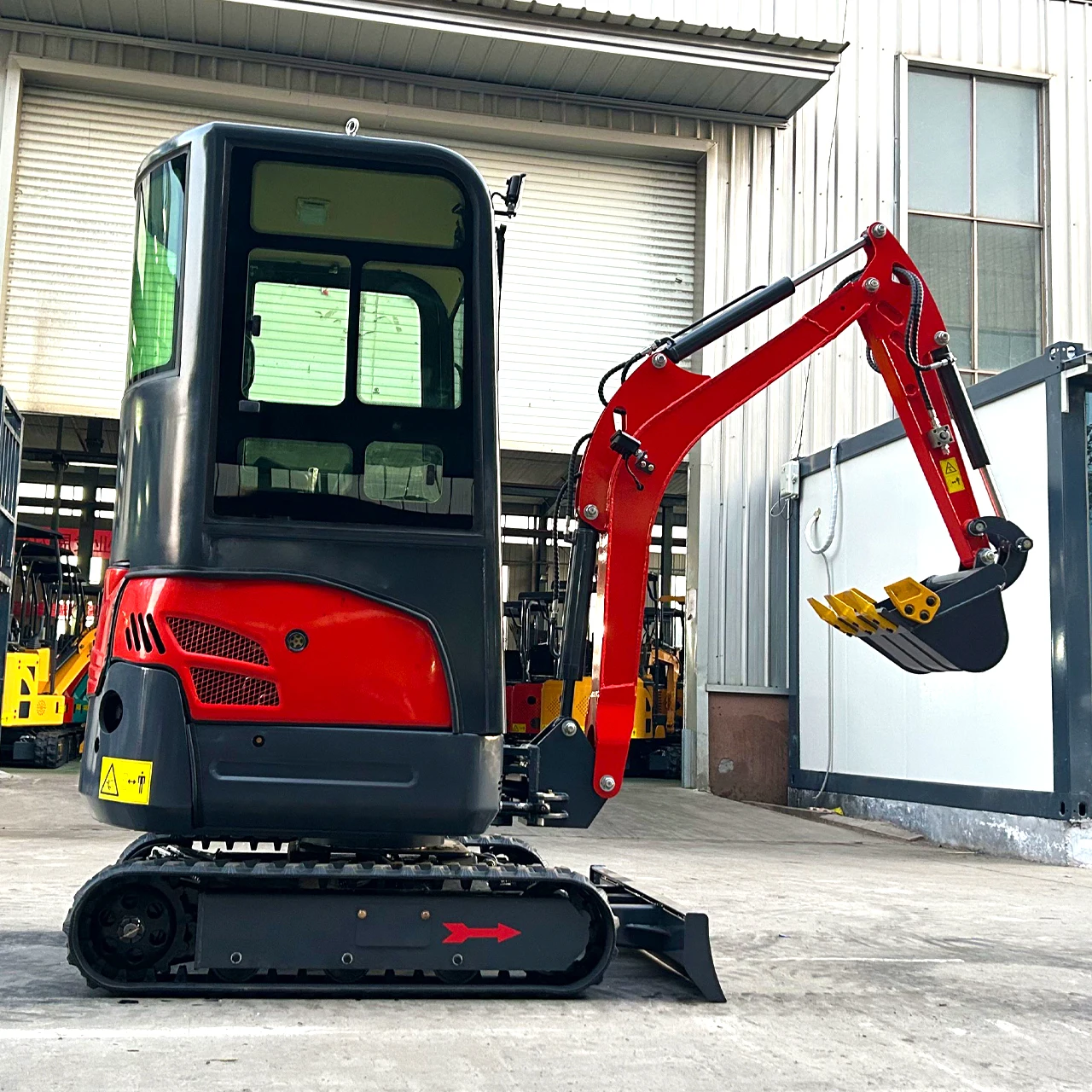 New 1.8 Ton Hydraulic Crawler Micro Excavator CE EPA Certification 2.5 Ton Mini Bagger Small Digger With Attachments
