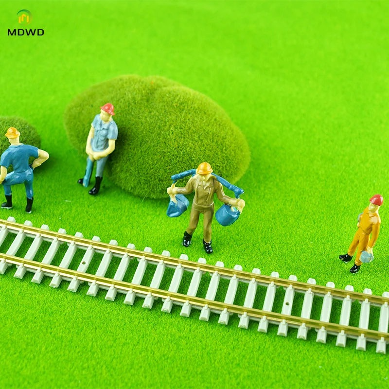 1:42Miniature Painted People Model Train Figures ABS Toys Architecture Building Seated Kits Railway Train Layout for Diorama