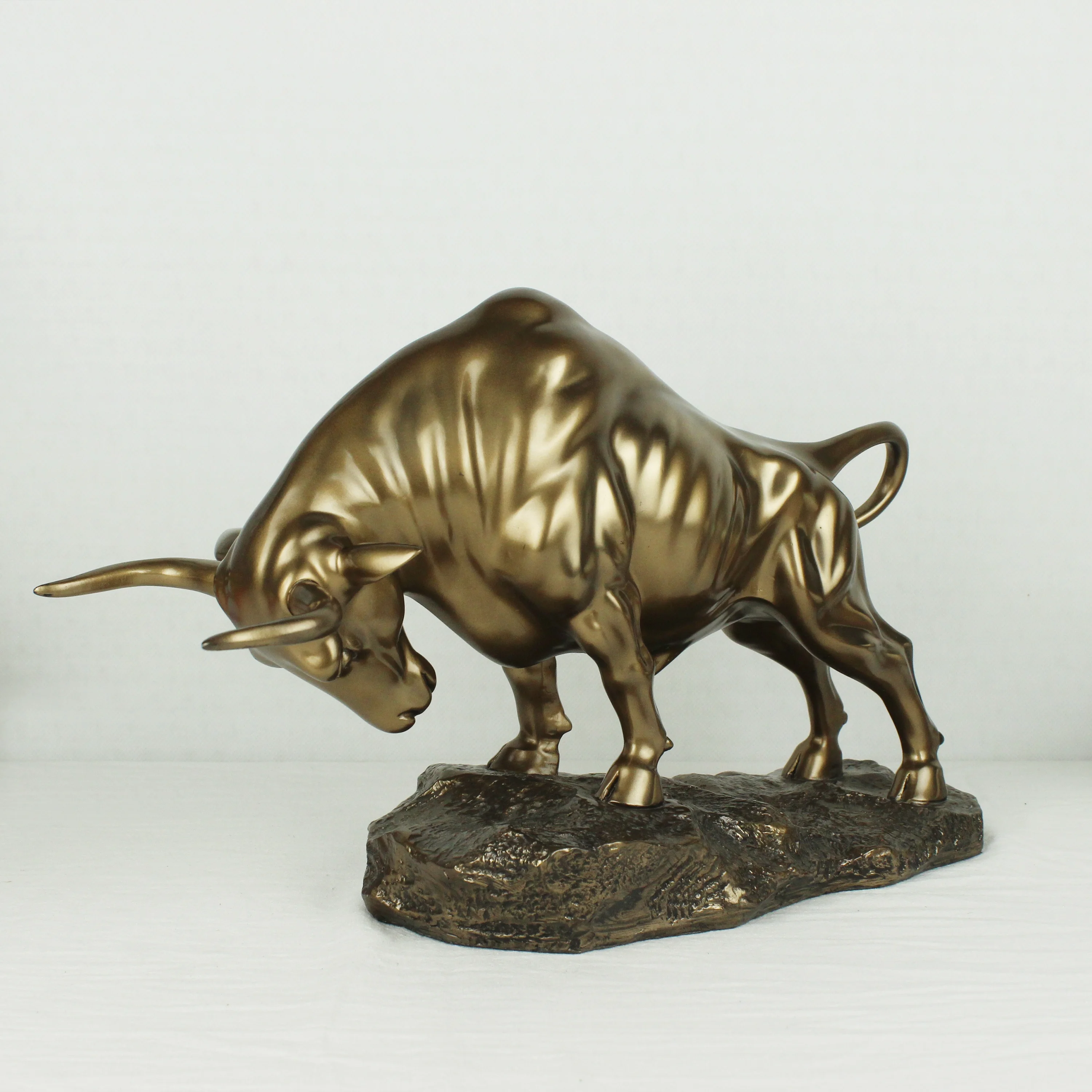 Modern life size bronze bull statue custom metal animal figurine home decoration