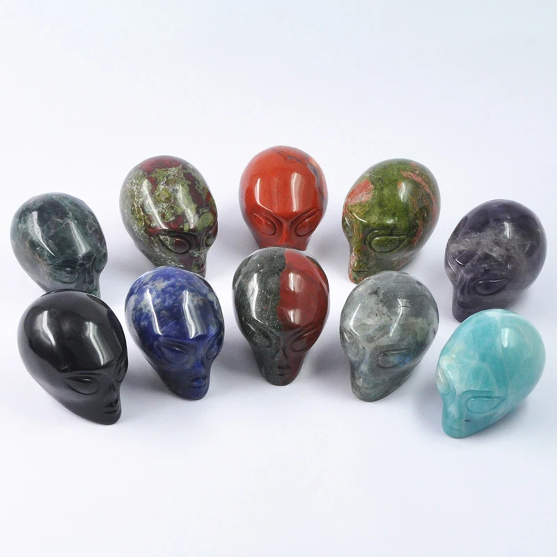 High Quality Natural Crystal Carving Alien Healing Stone Amethyst Skulls Alien Crafts For Home Decoration