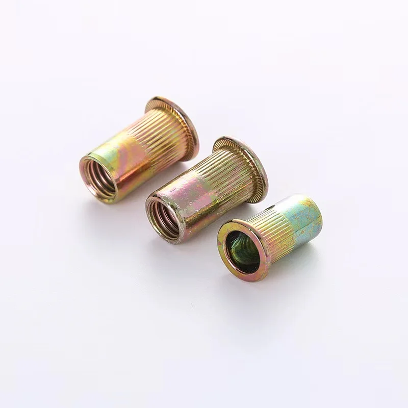 M5 * 13 Цветная оцинкованная плоская головка Вертикальная Заклепка гайка