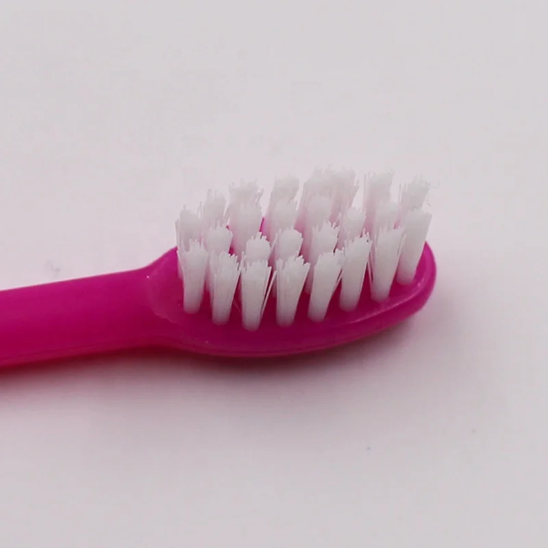 Hot Sell Colorful Cute Giraffe Shape Kids Toothbrushes Oem Children Soft Tooth Brush With Soft Nylon Bristles With Rubber Handle