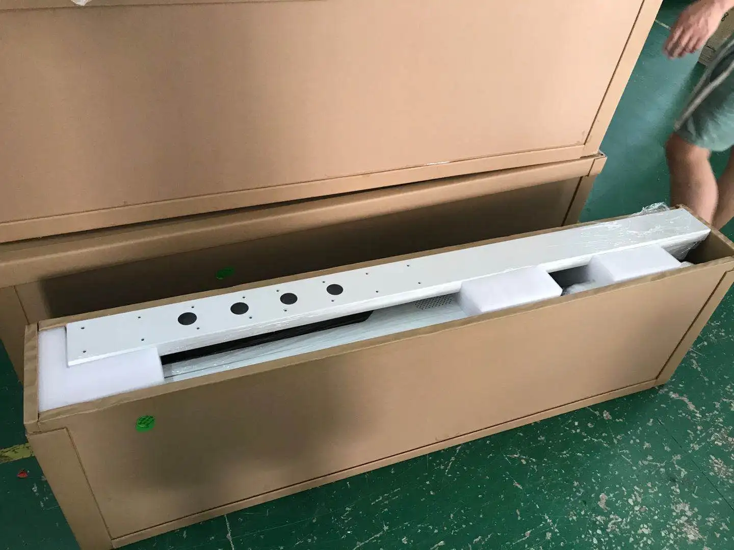 mount detection monitoring facial measurement lcd display face recognition check temperature screening kiosk