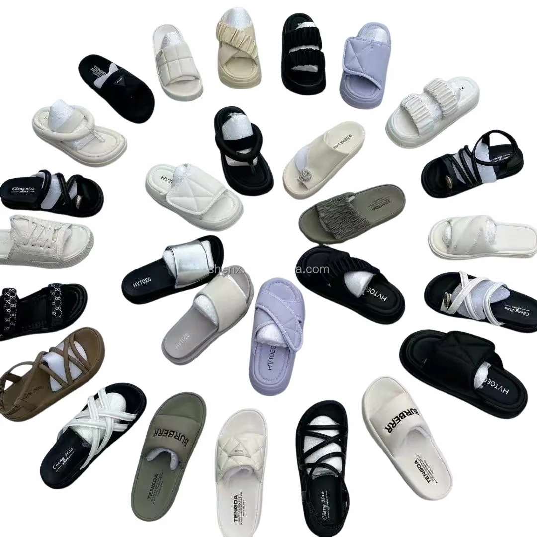 Factory Price Elegant Diamonds Slide Slippers Beach Walking Women Casual Shoes Flat Ladies Sandals