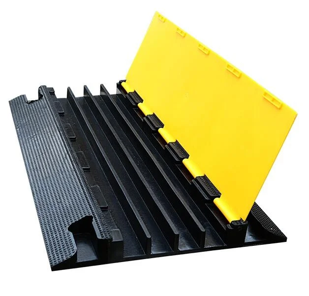 900*500*70mm 3-Channel Heavy Duty Speed Bump Cable Protector With Yellow PVC Cover